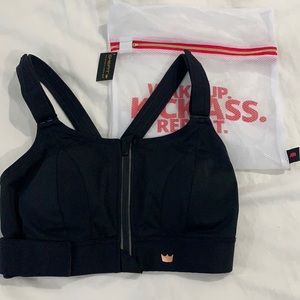 SHEFIT Ultimate Sports Bra - Black